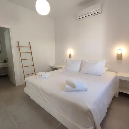Ark Tinos Apartman *