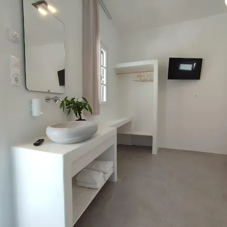 Ark Tinos Apartman *